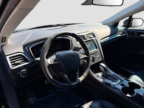 Used 2016 Ford Fusion Titanium image 23