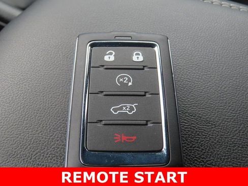 New 2025 Jeep Grand Cherokee Limited w/ Black Appearance Package image 40