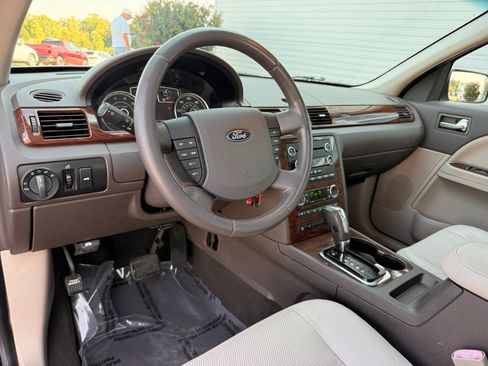 Used 2008 Ford Taurus SEL FWD image 12