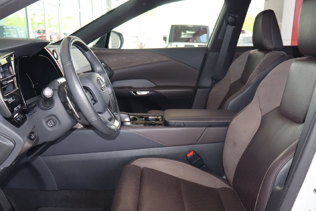 Used 2023 Lexus RX 350 AWD w/ Accessory Package image 16