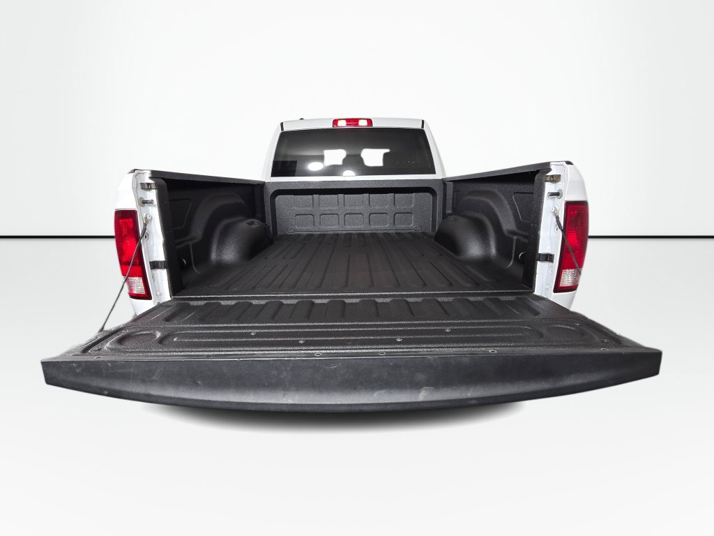 Used 2024 RAM 1500 Classic SLT AWD/4WD image 17
