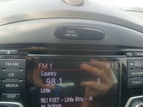Used 2017 Nissan Juke S FWD image 19