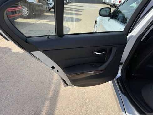 Used 2011 BMW 335i Sedan RWD image 14
