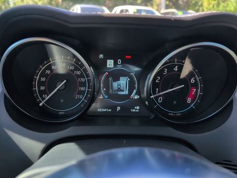 Used 2020 Jaguar F-TYPE R image 12