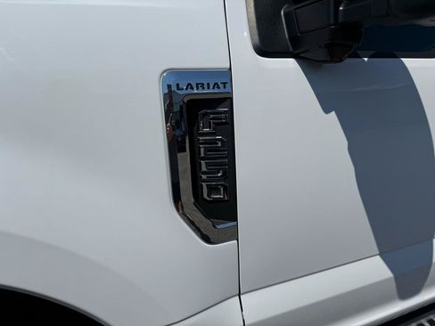 Used 2019 Ford F250 Lariat w/ Chrome Package AWD/4WD image 5
