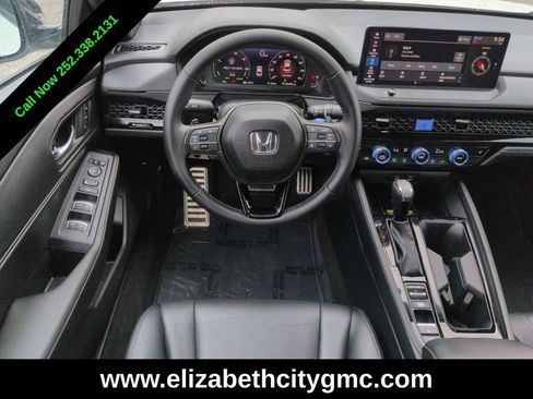 Used 2025 Honda Accord Sport image 16