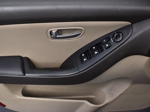 Used 2008 Hyundai Elantra GLS FWD image 10