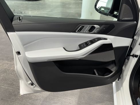 New 2026 BMW X5 sDrive40i w/ M Sport Package image 13