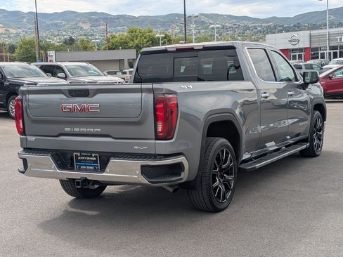 Certified 2022 GMC Sierra 1500 SLT w/ SLT Premium Plus Package AWD/4WD image 6