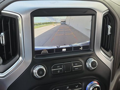 Used 2020 GMC Sierra 1500 SLT RWD image 15