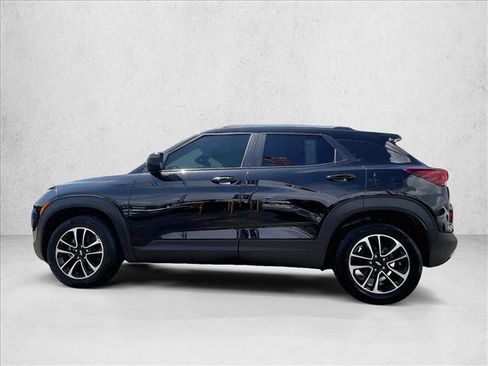 Certified 2024 Chevrolet TrailBlazer LT w/ Driver Confidence Package FWD image 4