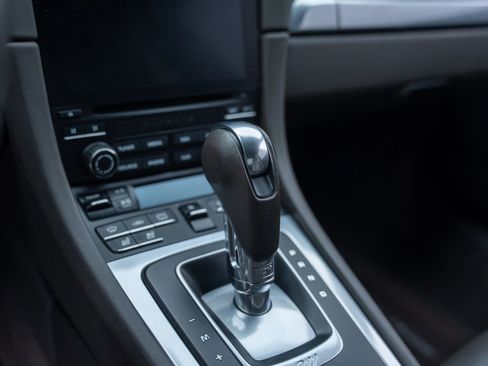 Used 2017 Porsche 911 4 Coupe image 18