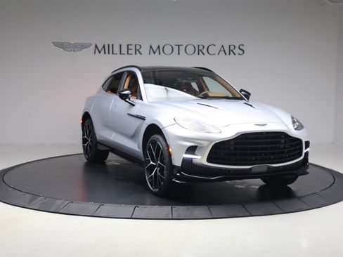 New 2026 Aston Martin DBX 707 image 11