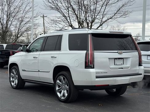Used 2019 Cadillac Escalade Premium Luxury image 4