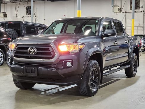 Used 2020 Toyota Tacoma SR5 image 4