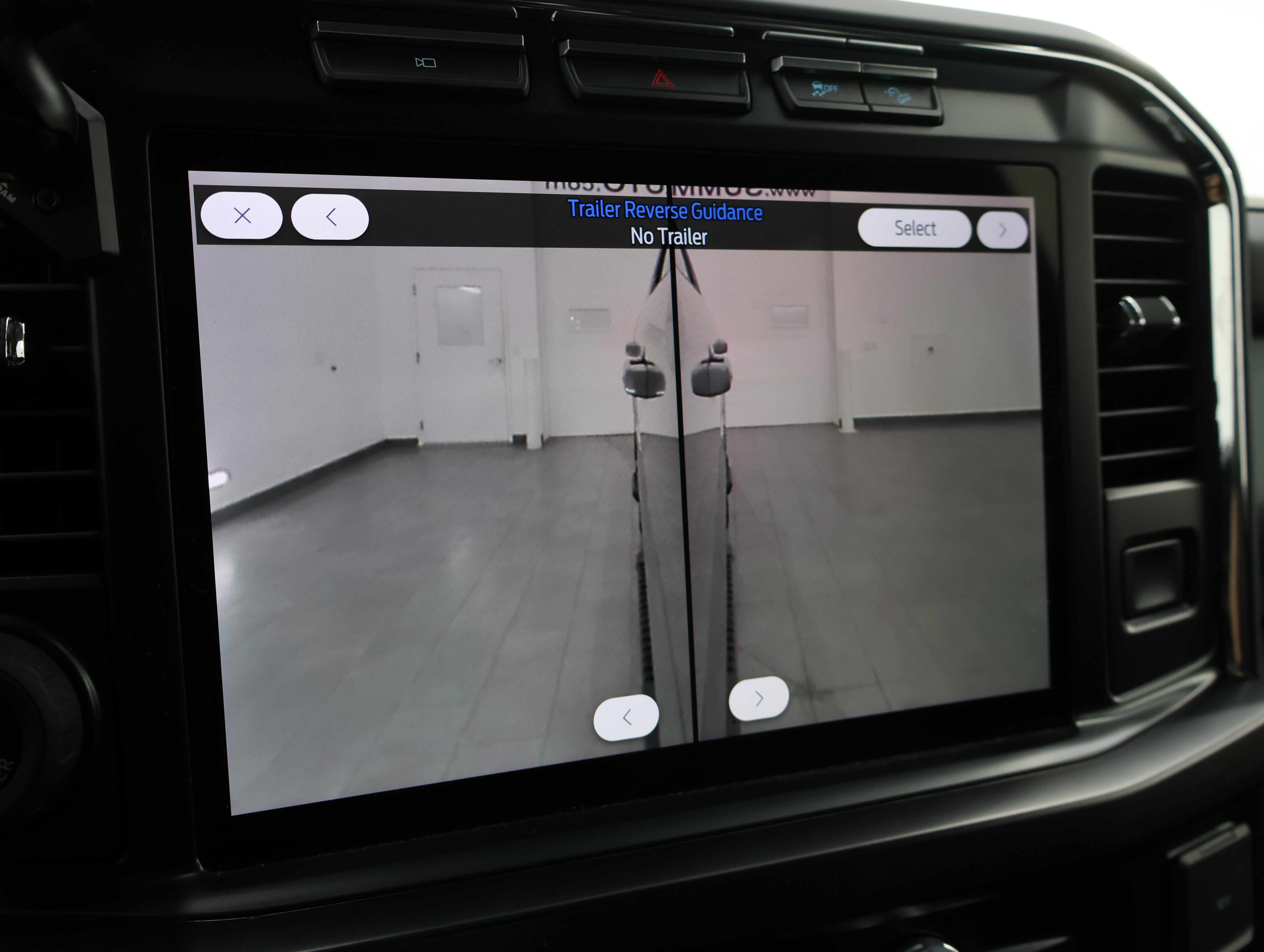Used 2023 Ford F350 Lariat w/ Sport Appearance Package AWD/4WD image 21