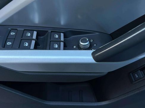 Used 2022 Audi Q3 2.0T Premium image 42