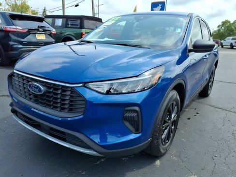 Certified 2023 Ford Escape Active AWD/4WD image 3