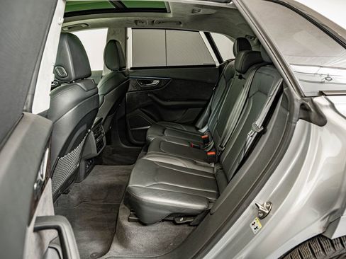Used 2019 Audi Q8 Prestige AWD/4WD image 33