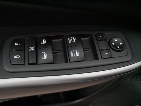 Used 2022 Jeep Cherokee Limited image 19