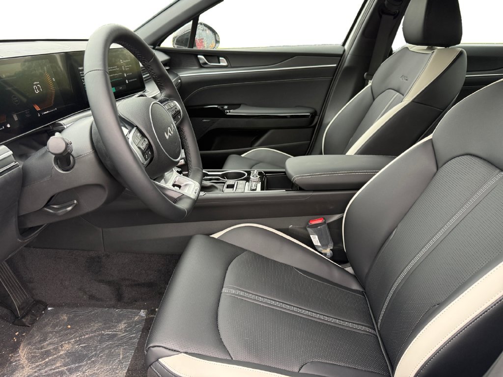 New 2026 Kia K5 GT-Line w/ GT-Line Premium Package AWD/4WD image 9