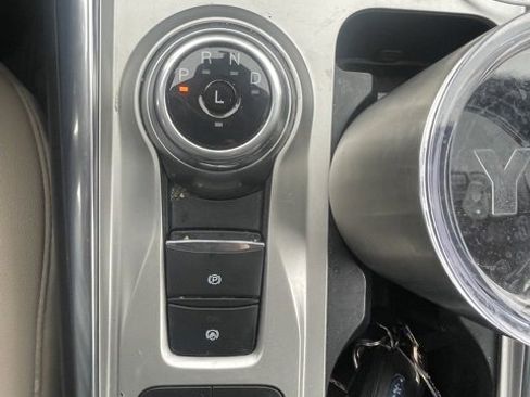 Used 2021 Ford Explorer Limited image 11