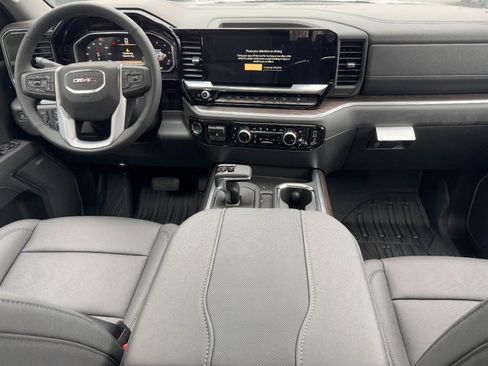 New 2026 GMC Sierra 1500 SLT image 8