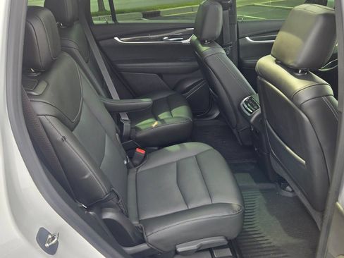 Used 2024 Cadillac XT6 Sport w/ LPO, Onyx Lite Package AWD/4WD image 11