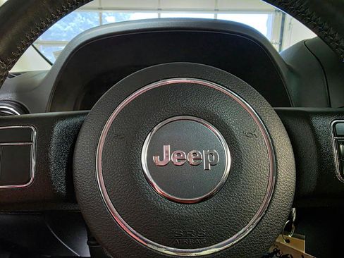 Used 2016 Jeep Patriot High Altitude AWD/4WD image 27