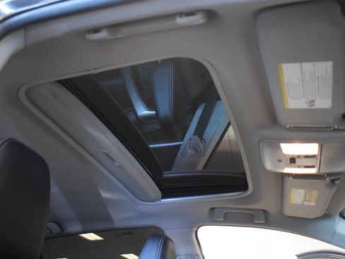 Used 2018 Toyota RAV4 Limited w/ Advanced Technology Package AWD/4WD image 39