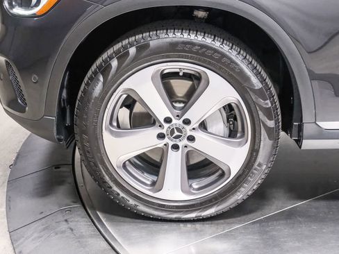 Used 2022 Mercedes-Benz GLC 300 image 9