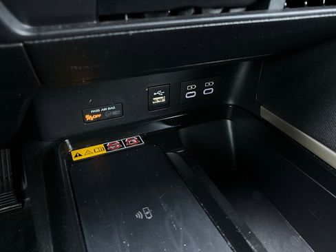 Used 2025 Toyota Camry LE image 22