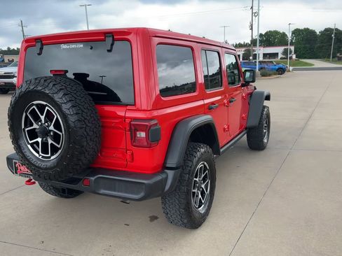 Used 2025 Jeep Wrangler Unlimited Rubicon AWD/4WD image 7