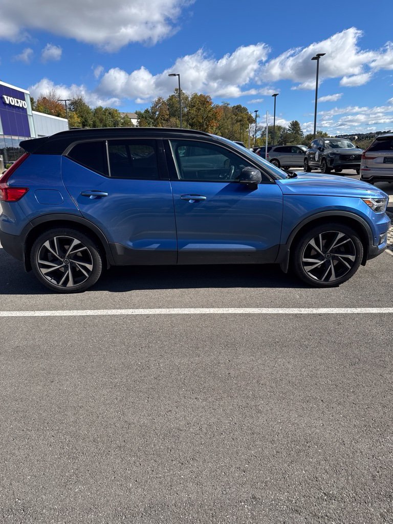 Used 2019 Volvo XC40 T5 R-Design AWD/4WD image 6