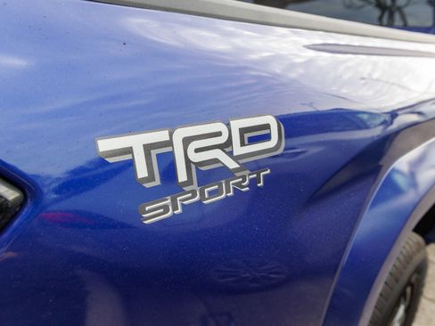 Used 2025 Toyota Tacoma TRD Sport image 10