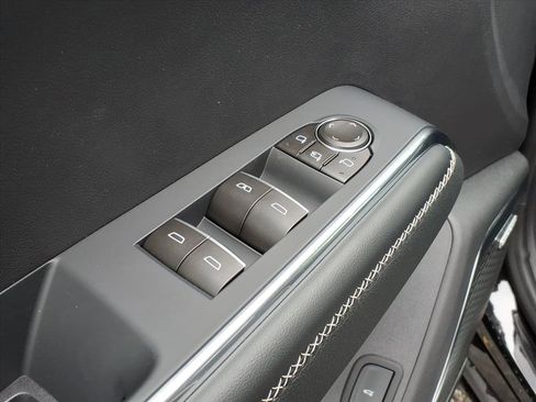 New 2026 GMC Acadia Denali w/ Super Cruise Package image 17