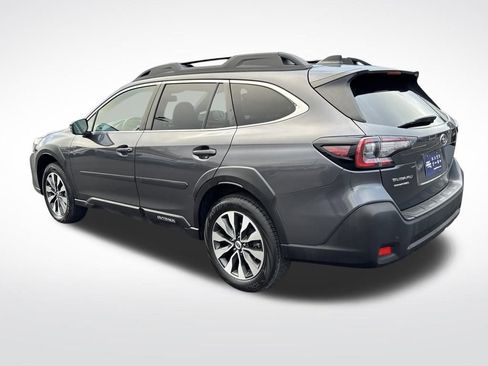 Used 2023 Subaru Outback Limited image 3