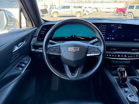 Used 2025 Cadillac XT4 Premium Luxury AWD/4WD image 14