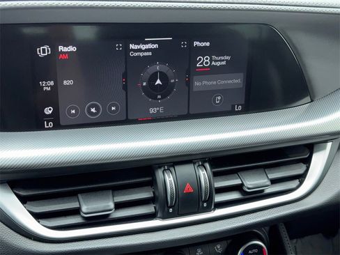 Used 2022 Alfa Romeo Stelvio Veloce image 28