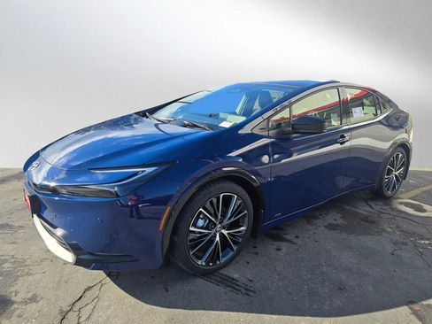 New 2026 Toyota Prius XLE image 7