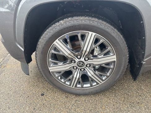 Used 2023 Toyota Sequoia Capstone AWD/4WD image 13