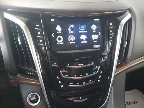 Used 2020 Cadillac Escalade ESV Luxury image 22