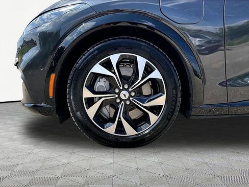 Certified 2022 Ford Mustang Mach-E Premium AWD/4WD image 9