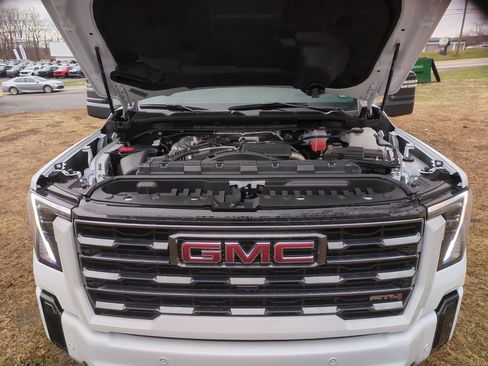 New 2026 GMC Sierra 2500 AT4 w/ AT4 Premium Plus Package AWD/4WD image 18