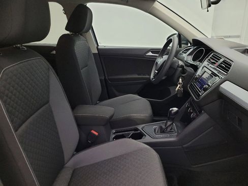 Used 2021 Volkswagen Tiguan S FWD image 21