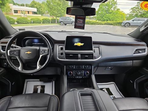 Used 2023 Chevrolet Suburban Premier AWD/4WD image 13