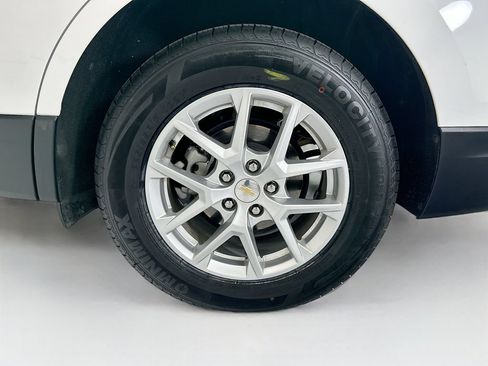 Used 2024 Chevrolet Equinox LT AWD/4WD image 29