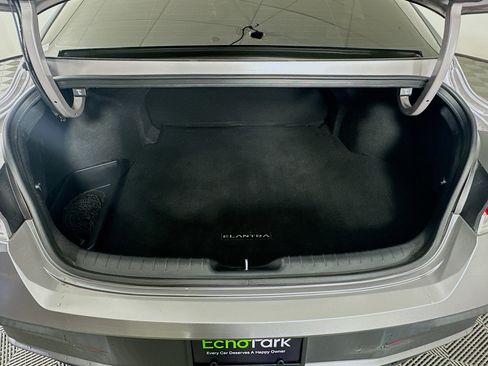 Used 2024 Hyundai Elantra SEL image 27