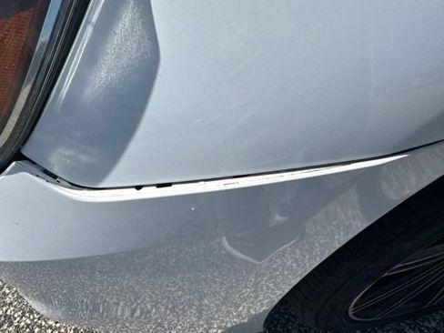 Used 2016 Nissan Sentra SV FWD image 2