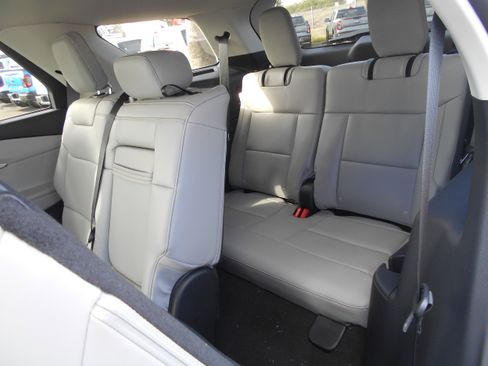 New 2026 Ford Explorer Active w/ Active Comfort Package image 37